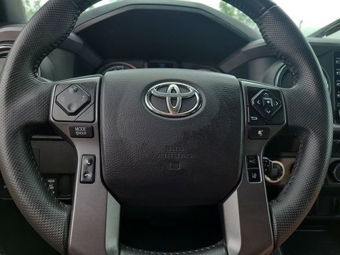 Used 2021 Toyota Tacoma TRD Off-Road image 25