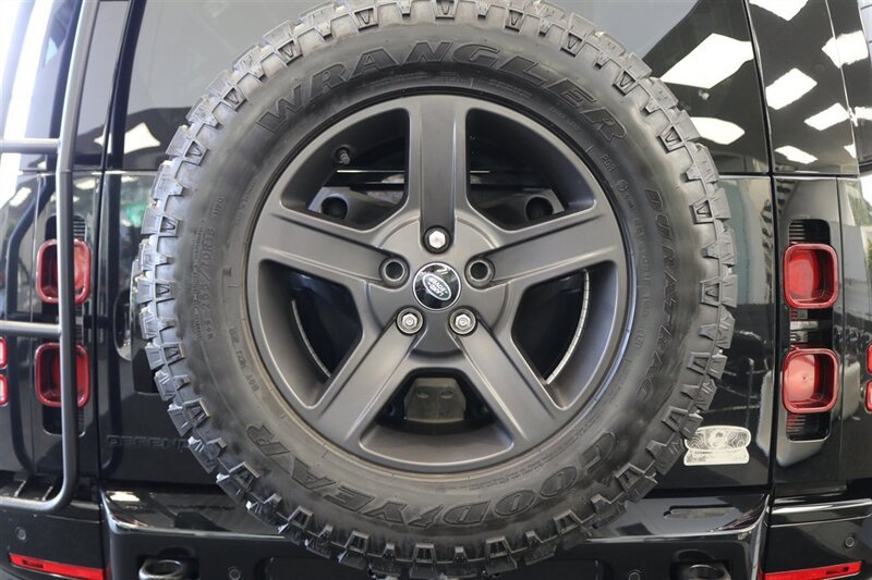 Used 2023 Land Rover Defender 110 S AWD/4WD image 55