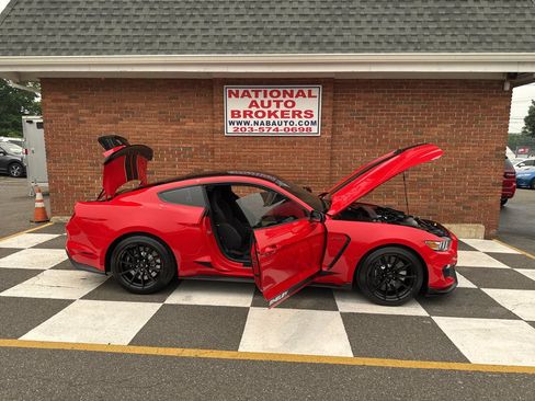 Used 2017 Ford Mustang Shelby GT350 RWD image 39
