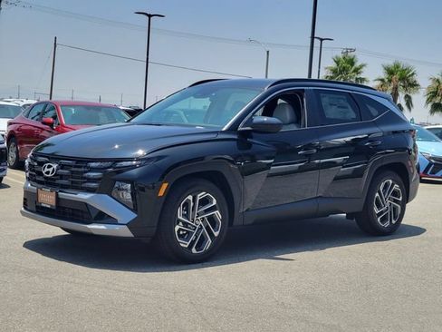 New 2026 Hyundai Tucson SEL Plus FWD image 2
