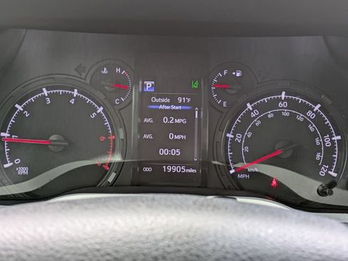 Used 2023 Toyota 4Runner SR5 Premium w/ Moonroof Package RWD image 23