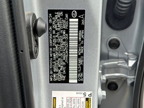 Used 2025 Lexus UX 300h FWD w/ Accessory Package (Z2) image 40