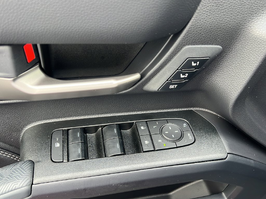 Used 2025 Toyota 4Runner Limited RWD image 10