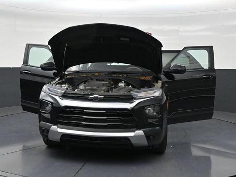 Used 2023 Chevrolet TrailBlazer LT FWD image 33
