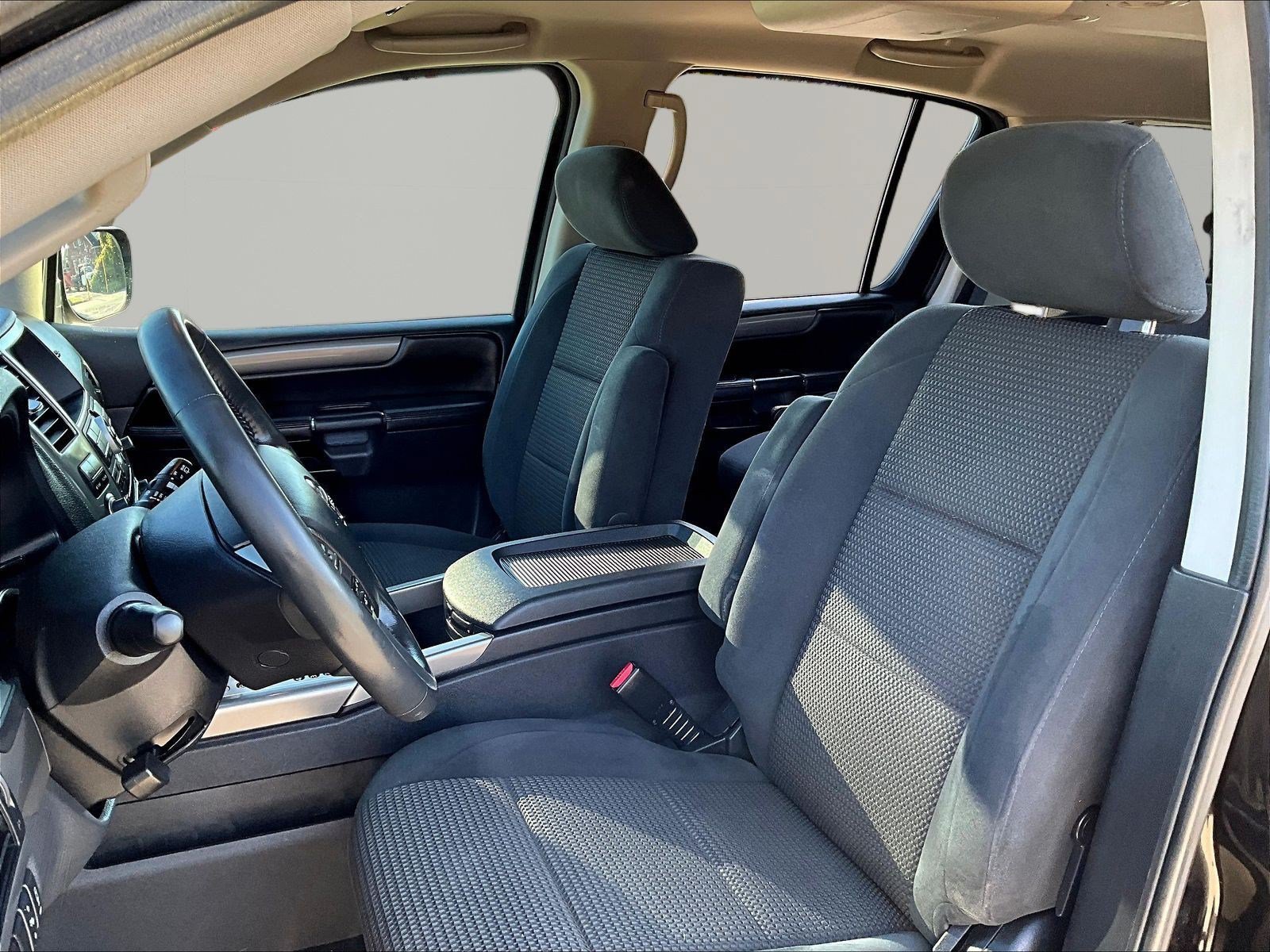 Used 2014 Nissan Armada SV RWD image 20