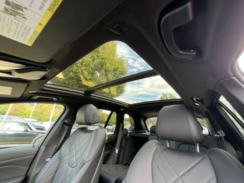 Used 2023 BMW X5 xDrive40i w/ Parking Assistance Package image 25