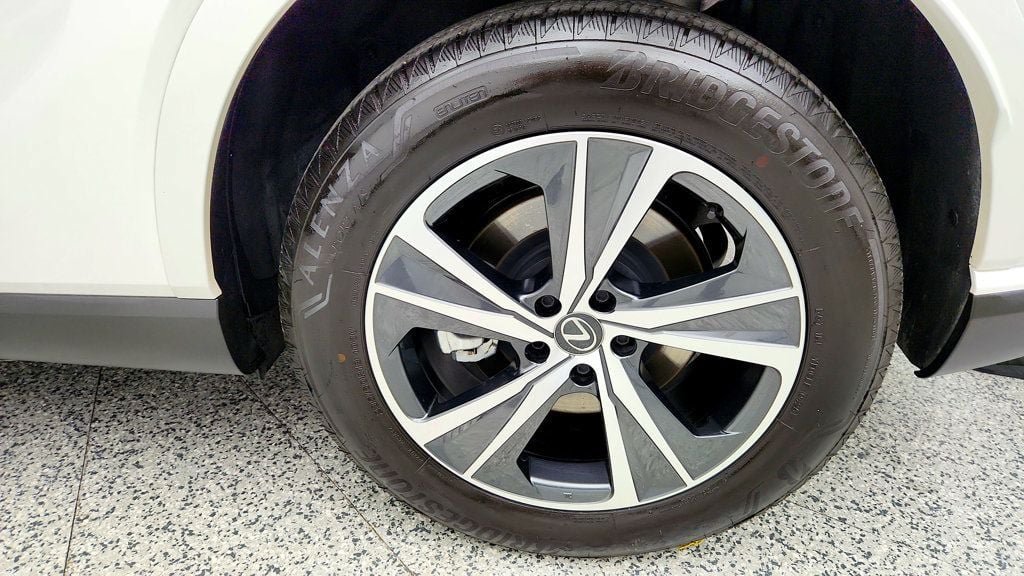 Used 2024 Lexus RX 350 Premium w/ Accessory Package (Z1) FWD image 9