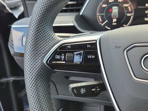 Certified 2022 Audi e-tron S Prestige w/ Prestige Package image 21