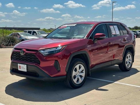Certified 2024 Toyota RAV4 LE FWD image 7