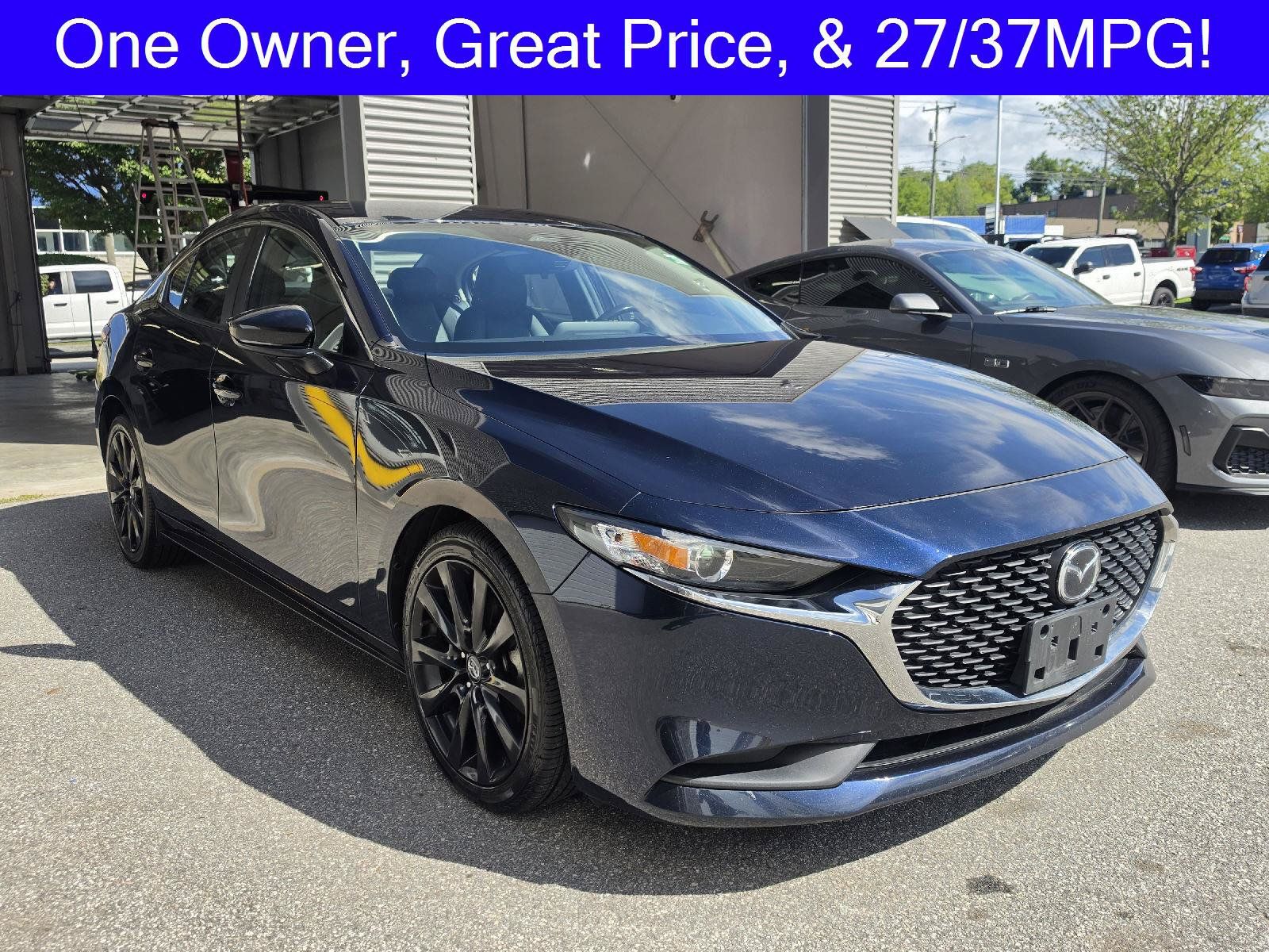 Used 2024 MAZDA MAZDA3 s FWD image 1