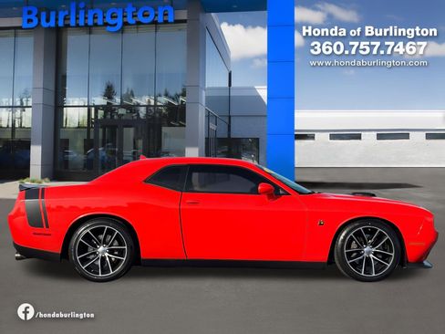 Used 2016 Dodge Challenger R/T Scat Pack RWD image 7