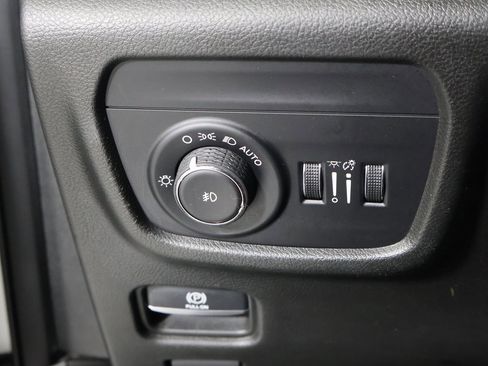 Used 2022 Jeep Grand Cherokee Summit w/ Adv Protech Group IV image 26