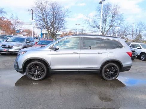 Certified 2022 Honda Pilot Special Edition image 3