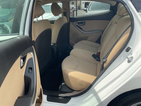 Used 2012 Hyundai Elantra GLS FWD image 14