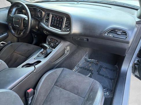 Used 2023 Dodge Challenger R/T w/ Plus Package image 28