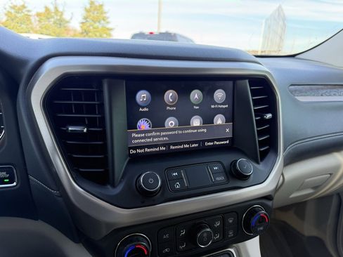 Used 2021 GMC Acadia Denali w/ Denali Technology Package image 16