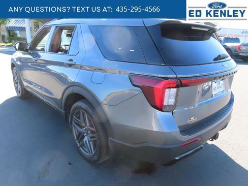 Used 2025 Ford Explorer ST-Line w/ Premium Package AWD/4WD image 38