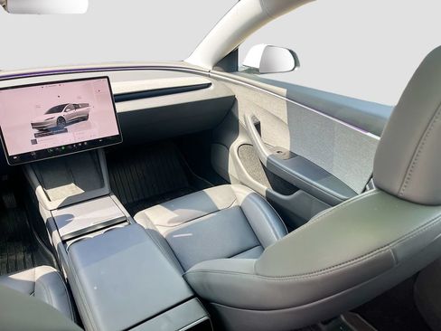 Used 2025 Tesla Model 3 Long Range RWD image 22