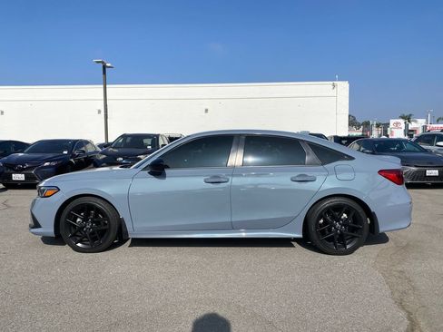 Used 2023 Honda Civic Sport image 2