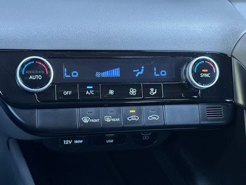 Used 2025 Hyundai Elantra Sport FWD image 21
