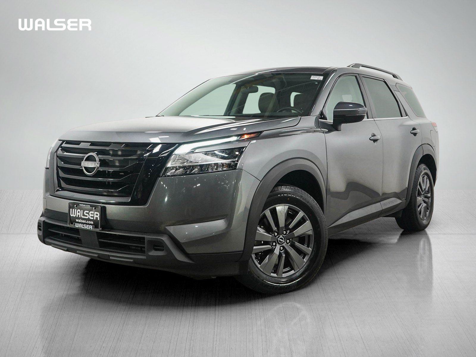 Used 2022 Nissan Pathfinder SV w/ SV Premium Package AWD/4WD image 1