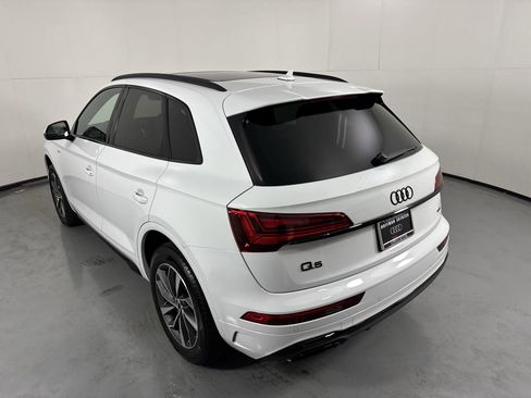 Used 2024 Audi Q5 2.0T Premium w/ Summer of Audi Package AWD/4WD image 6