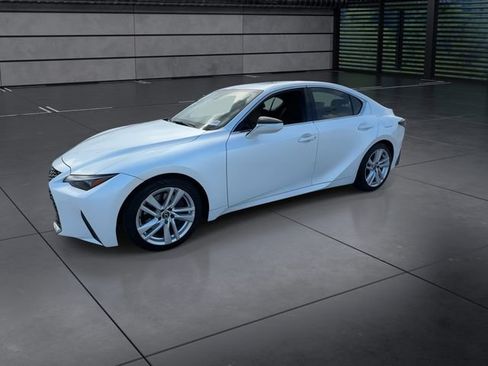 Used 2023 Lexus IS 300 w/ Comfort Package RWD image 4