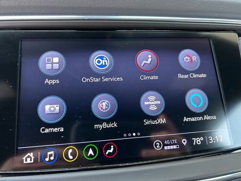 Used 2024 Buick Enclave Premium image 41