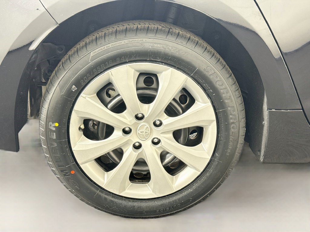Used 2023 Toyota Corolla LE FWD image 31