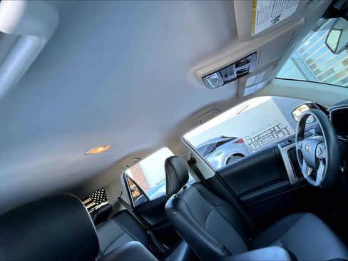 Used 2021 Toyota 4Runner SR5 Premium image 14