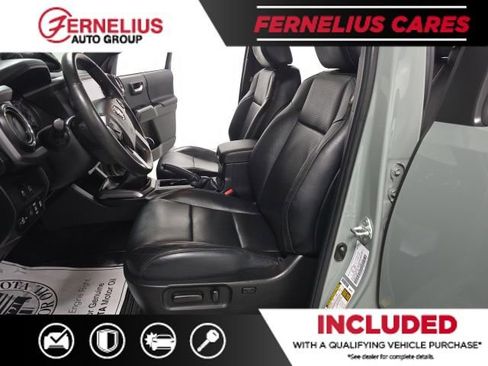 Used 2023 Toyota Tacoma TRD Off-Road image 18