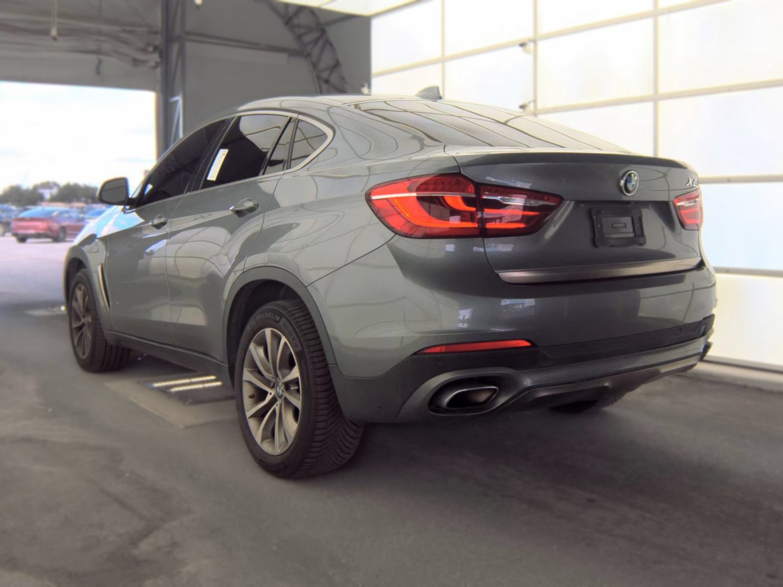 Used 2019 BMW X6 sDrive35i RWD image 6