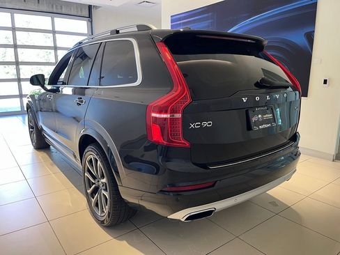 Used 2019 Volvo XC90 T6 Momentum w/ Protection Package AWD/4WD image 6