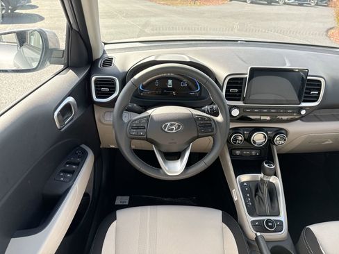 New 2026 Hyundai Venue SEL image 15