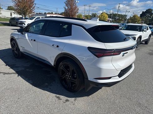 New 2025 Chevrolet Equinox EV RS image 4