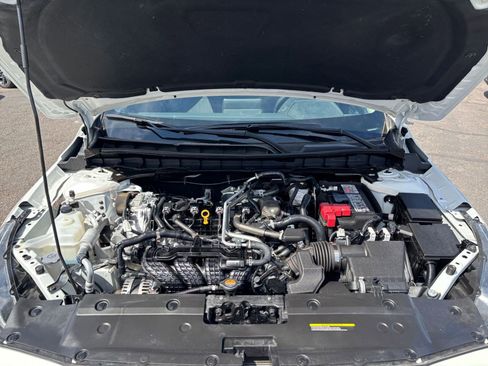 Used 2025 Nissan Altima 2.5 SV FWD image 32