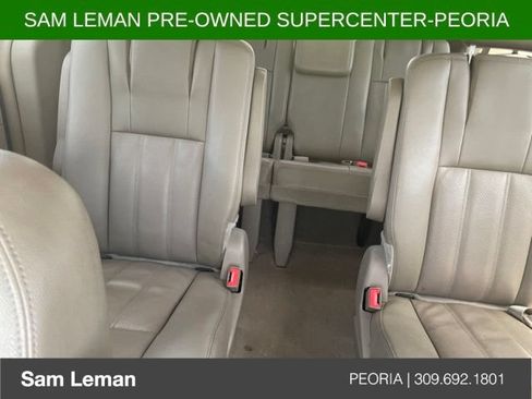 Used 2014 Chrysler Town & Country Touring-L w/ Driver Convenience Group FWD image 12