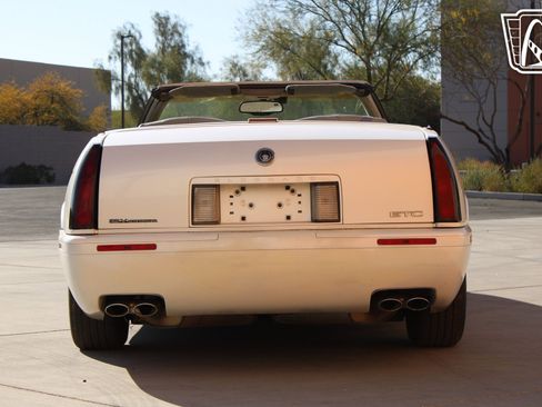 Used 2002 Cadillac Eldorado Touring w/ Preffered Equipment Group image 34