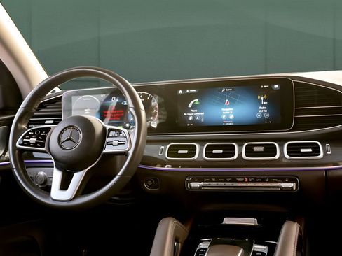 Used 2020 Mercedes-Benz GLS 450 4MATIC image 28
