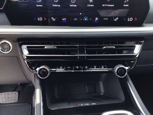 New 2026 Chevrolet Traverse LT w/ Driver Confidence Package image 24