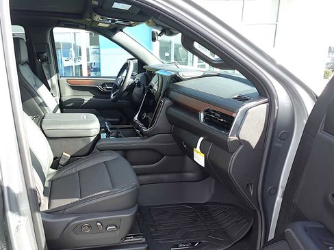 New 2026 GMC Yukon Denali w/ Denali Reserve Package image 32