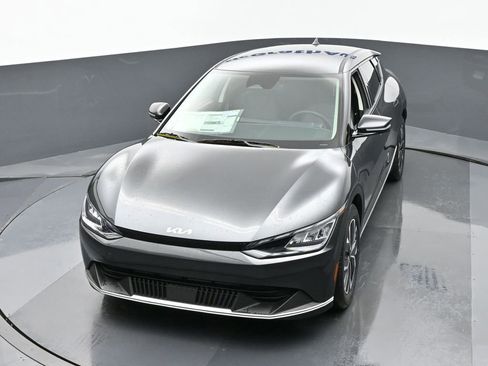 Used 2024 Kia EV6 Light image 29