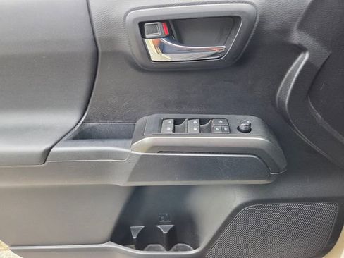 Used 2019 Toyota Tacoma TRD Sport RWD image 29