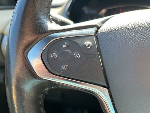 Used 2022 Chevrolet Traverse LT image 21