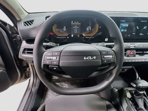 New 2026 Kia K4 FWD image 11