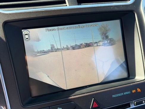 Used 2018 Ford Explorer Limited image 18