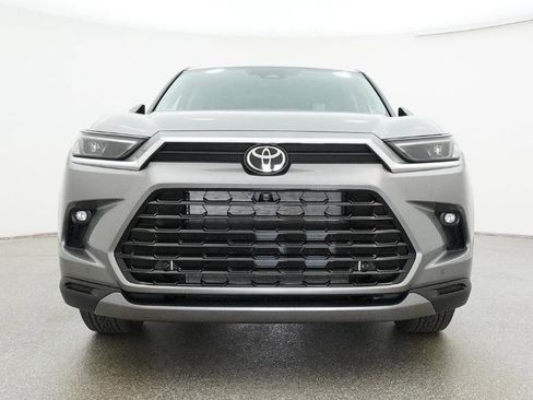 New 2026 Toyota Grand Highlander Limited FWD image 22