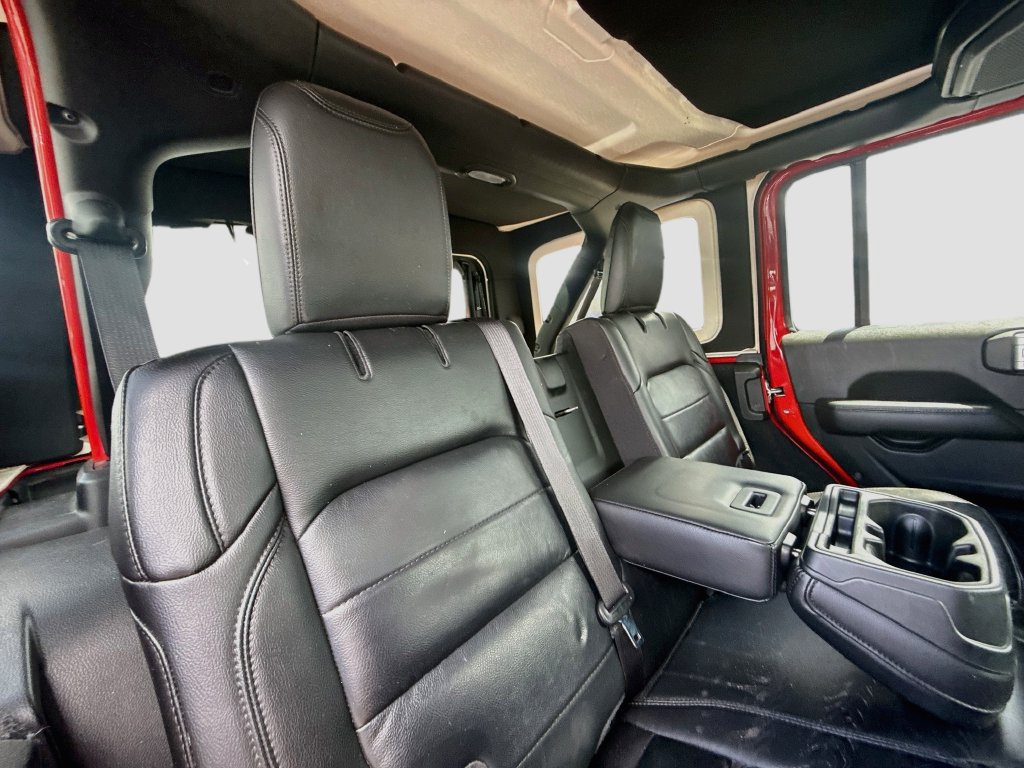Certified 2022 Jeep Wrangler Unlimited Sahara AWD/4WD image 32