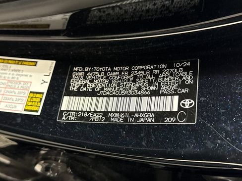 Used 2024 Toyota Prius Prime FWD image 29