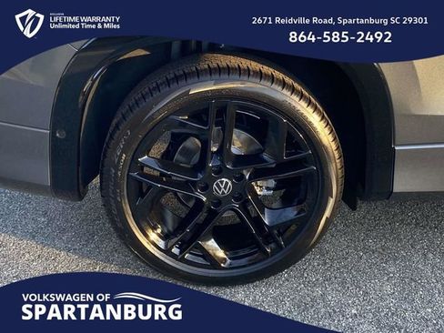 New 2026 Volkswagen Tiguan SE R-Line image 7